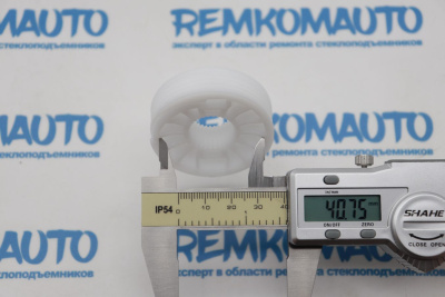 Ролик стеклоподъемника (катушка стеклоподъемника) 772358