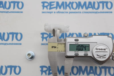 Обводной ролик стеклоподъёмника с клепкой 772407