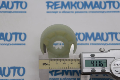 Ролик стеклоподъёмника (катушка стеклоподъемника) 770459