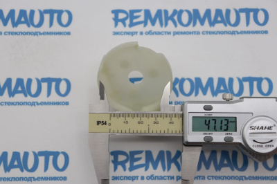 Держатель обводного ролика стеклоподъёмника 770606