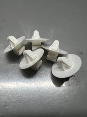 Клипса крепления молдинга (2E1867289C) Ø 9 мм. 5 штук 772209