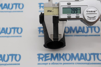 Кронштейн бокового зеркала двери Fiat 500/Freemont 772848