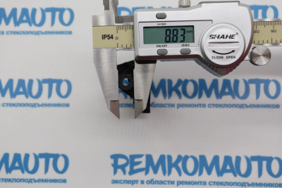 Фиксатор ручки двери Renault Master 3/Opel Movano A (перед. прав.) 771723