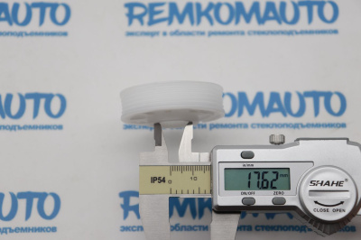 Ролик стеклоподъёмника (катушка стеклоподъемника) 770087