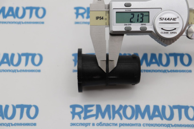 Кронштейн бокового зеркала двери Citroen C4 Picasso/C-Elysee/Peugeot 301 772846