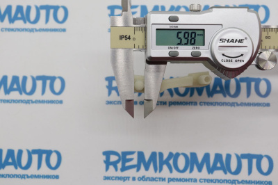 Фиксатор замка двери Volkswagen Caddy/Polo 4/Polo 5/Transporter T5/T6 772278