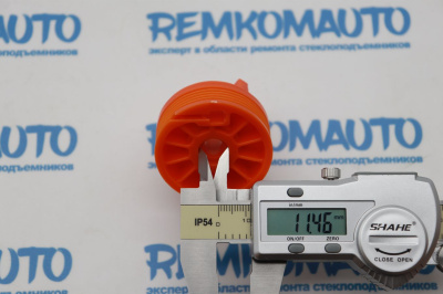 Ролик (катушка) стеклоподъёмника левый 770429