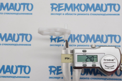 Фиксатор замка двери Mercedes Benz 771781