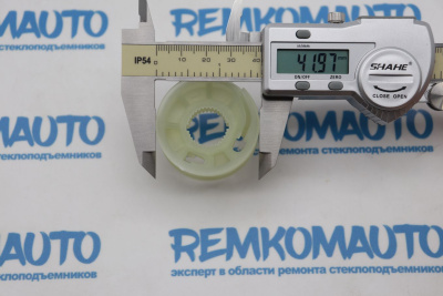 Ролик стеклоподъёмника (катушка стеклоподъемника) 770582