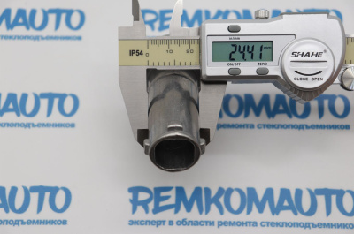 Кронштейн бокового зеркала двери Volkswagen Amarok 771667