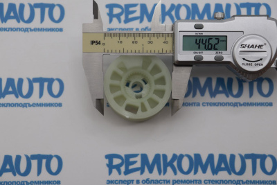 Ролик стеклоподъёмника (катушка стеклоподъемника) 776053