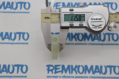 Держатель обводного ролика стеклоподъёмника 770838 Держатель обводного ролика стеклоподъёмника 770838