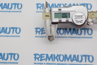 Пружина замка двери Fiat Linea/ Volkswagen Transporter T4 правая 772516