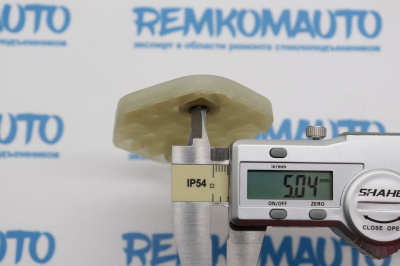 Фиксатор стекла стеклоподъёмника Land Rover Discovery 770670