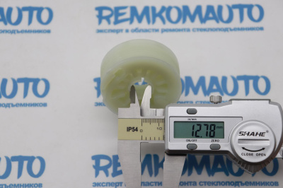 Ролик стеклоподъёмника (катушка стеклоподъемника) 771577