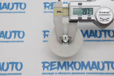 Шестерня люка крыши Peugeot 206/Renault Clio 2/Renault Megane Scenic 772267