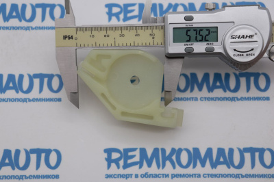 Держатель обводного ролика стеклоподъёмника 770905