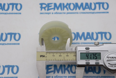Ролик стеклоподъёмника (катушка стеклоподъемника) 770831