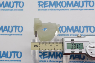 Держатель обводного ролика стеклоподъёмника 770312
