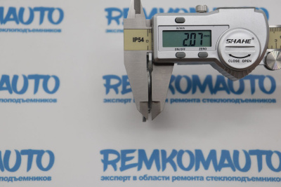 Стопор зеркала Mercedes Benz правый 772562