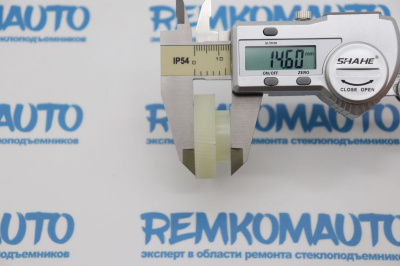 Шестерня люка крыши Toyota RAV4 771485