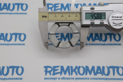 Стопор зеркала Mercedes Benz правый 772562