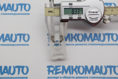 Фиксатор стекла стеклоподъёмника Mercedes Benz (51,5х25 Ø 10 мм.)  771791