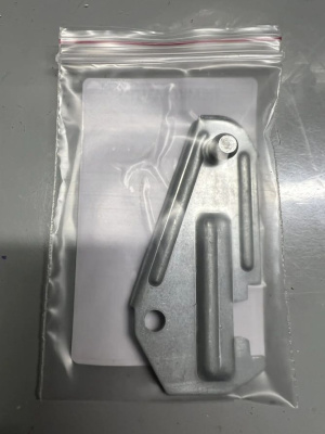 Фиксатор направляющего держателя (каретки) стеклоподъёмника Opel Astra G 1998-2005 (зад.прав) 770798