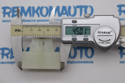 Держатель стекла (лопатка) стеклоподъёмника Nissan/Renault (ОЕМ: KR017442, 803202F00B) 771342