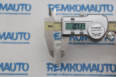 Держатель обводного ролика стеклоподъёмника 771141