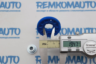Обводной ролик стеклоподъемника с клепкой 770294