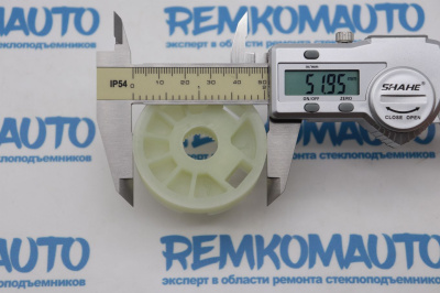 Ролик стеклоподъёмника (катушка стеклоподъемника) 770188