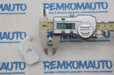 Обводной ролик стеклоподъёмника с клепкой 770598