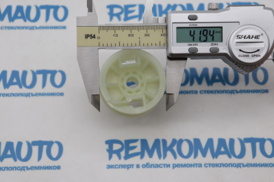 Ролик стеклоподъёмника (катушка стеклоподъемника) 770829