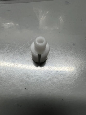 Фиксатор для направляющего держателя стеклоподъёмника 770028