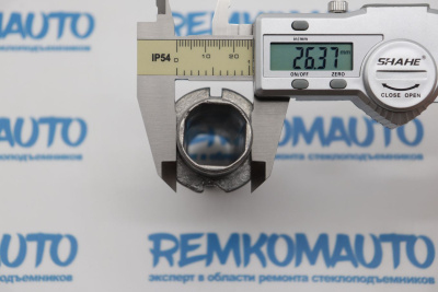 Кронштейн бокового зеркала двери Volkswagen Polo 771666