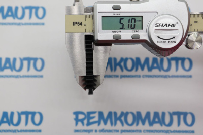 Фиксатор замка раздвижной двери Volkswagen Transporter T5/Caddy 770135