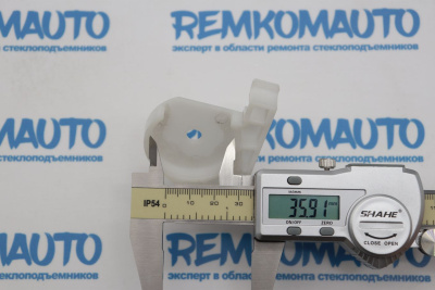 Держатель обводного ролика стеклоподъёмника 770907