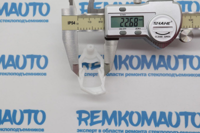 Фиксатор замка двери Mercedes Benz 771780