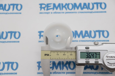 Шестерня электромотора стеклоочистителя NEW HOLLAND 772648