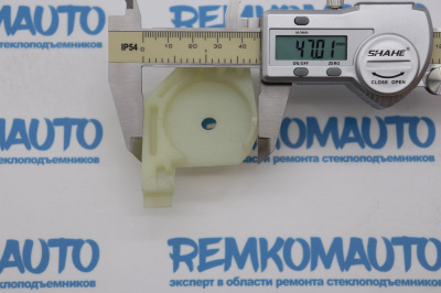 Держатель обводного ролика стеклоподъёмника 770905