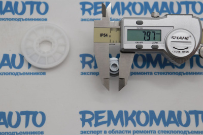 Обводной ролик стеклоподъёмника с клёпкой (Ø 43, Ø 12,5) 770877