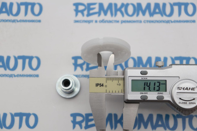 Обводной ролик стеклоподъёмника с клепкой 770588