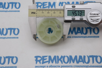 Ролик (катушка) стеклоподъёмника левый 771536