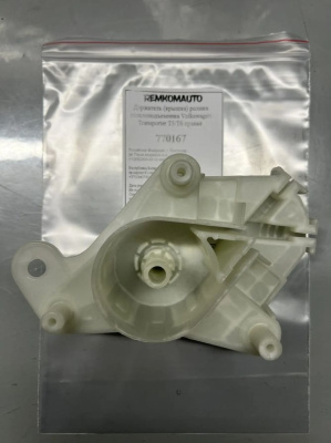 Держатель (крышка) ролика стеклоподъемника Volkswagen Transporter T5/T6 правая 770167