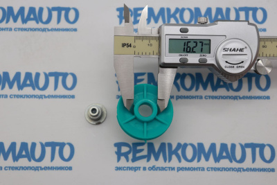 Обводной ролик стеклоподъёмника с клепкой 772493