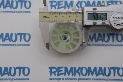 Ролик стеклоподъёмника (катушка стеклоподъемника) 776047