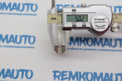 Держатель стекла (лопатка) стеклоподъёмника Nissan/Toyota 771166