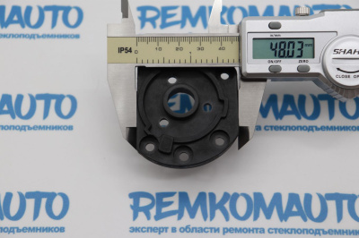 Фиксатор крепления бокового зеркала двери Volkswagen Transporter T5/T6 правый 772099