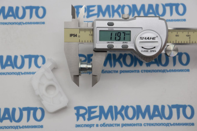 Обводной ролик стеклоподъёмника с клепкой 770598